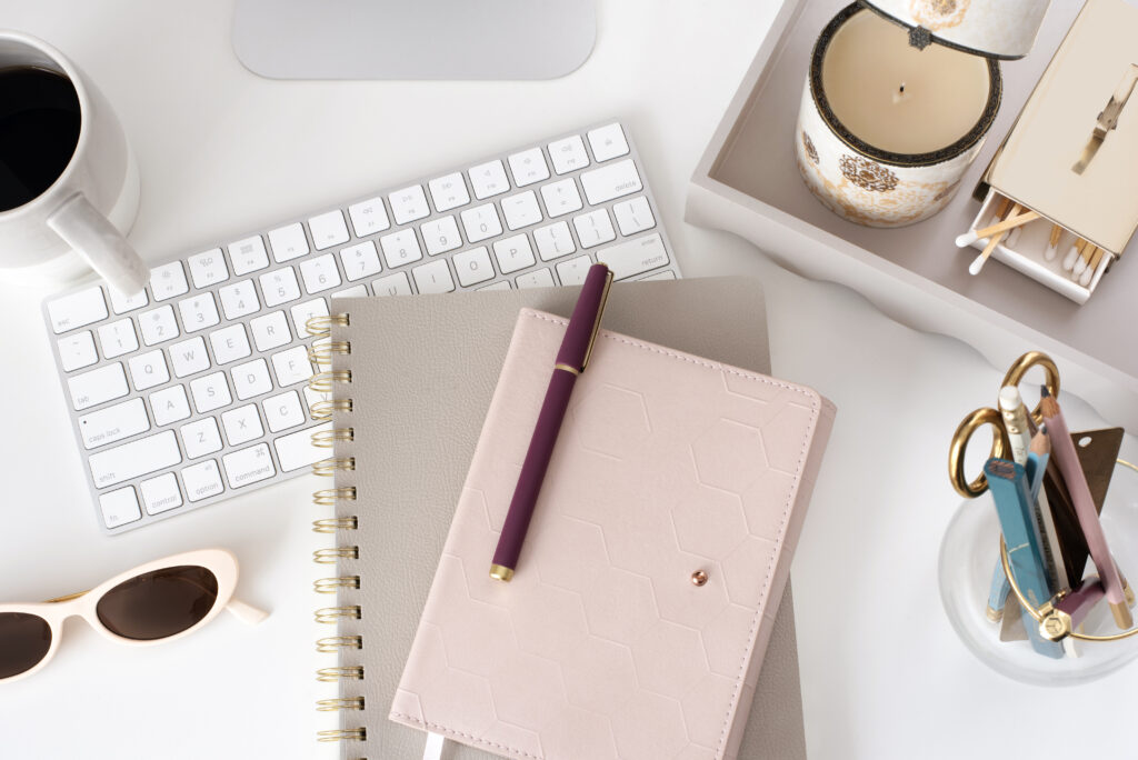 make money on Pinterest with digital products for working women